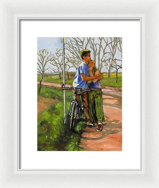 Lovers leaning against a bicycle - Framed Print